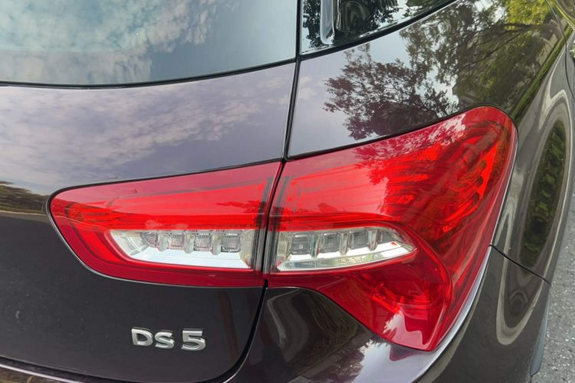 Used DS 5 2015 1.6T Luxury Edition THP160 Exterior 4