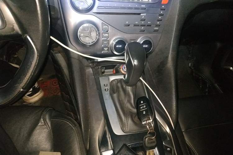 Used DS 5 2015 1.6T Luxury Edition THP160 Gear Lever