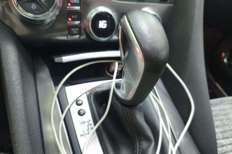 Used DS 5 2015 1.6T Elegant Edition THP160 Gear Lever