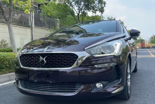 Used DS 5 2015 1.6T Luxury Edition THP160
