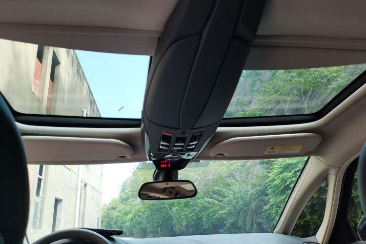 Used DS 5 2015 1.6T Luxury Edition THP160 Headliner