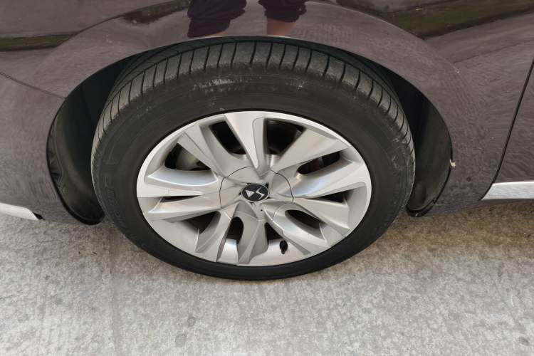 Used DS 5 2015 1.6T Luxury Edition THP160 Left Front Wheel Hub