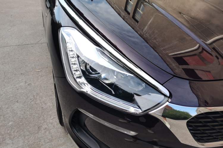 Used DS 5 2015 1.6T Luxury Edition THP160 Right Front Headlight