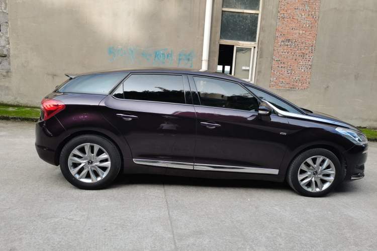 Used DS 5 2015 1.6T Luxury Edition THP160 Right Side