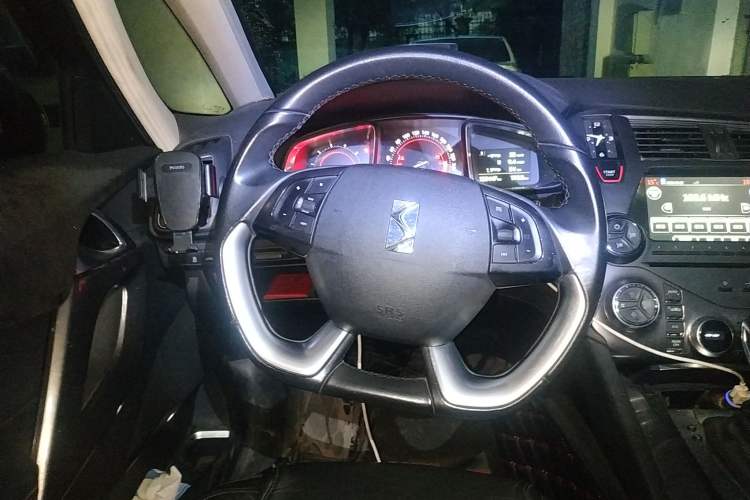 Used DS 5 2015 1.6T Luxury Edition THP160 Steering Wheel
