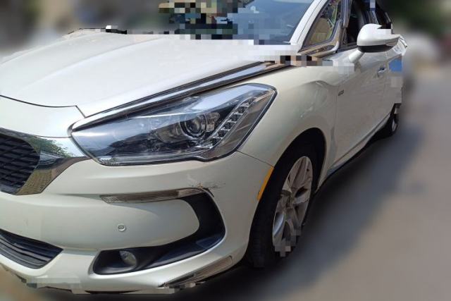 Used DS 5 2015 1.6T Luxury Edition THP160