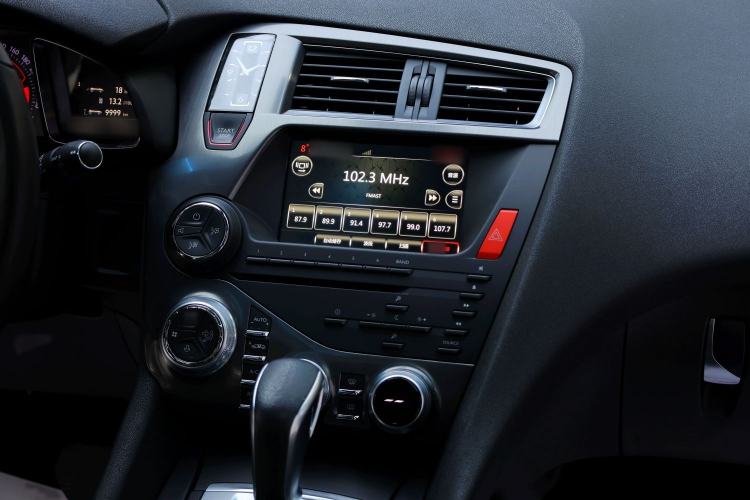 Used DS 5 2015 1.6T Luxury Edition THP160 Audio And AC Panel