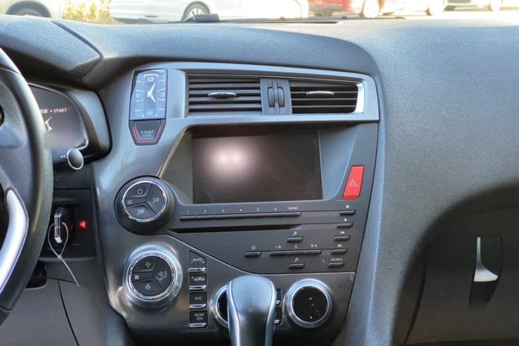 Used DS 5 2015 1.6T Luxury Edition THP160 Audio And AC Panel