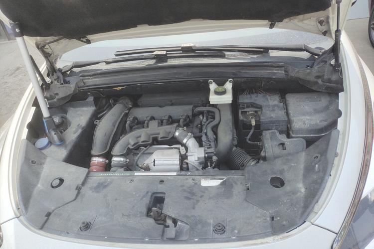 Used DS 5 2015 1.6T Elegant Edition THP160 Engine Bay