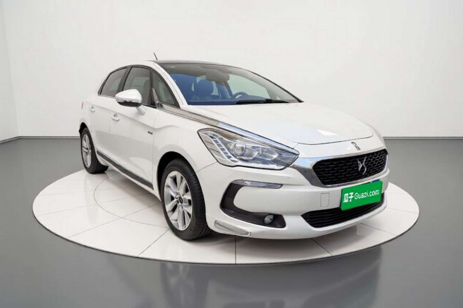 Used DS 5 2015 1.6T Luxury Edition THP160 Exterior 2