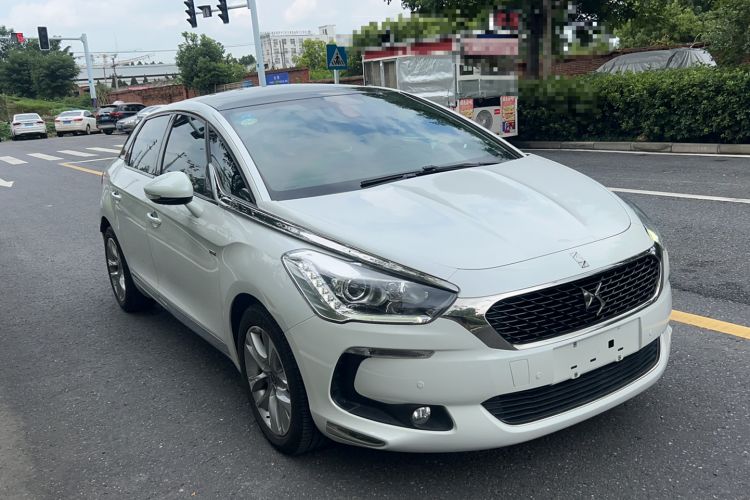 Used DS 5 2015 1.6T Luxury Edition THP160 Exterior 2