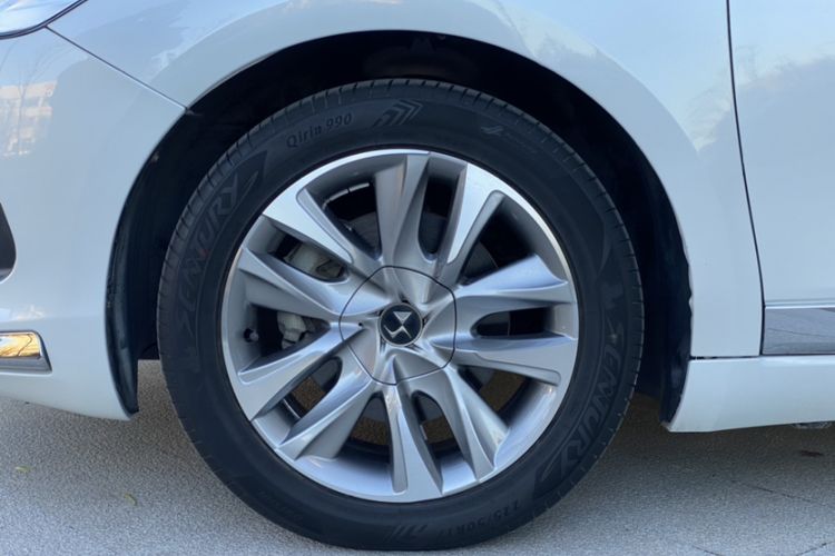 Used DS 5 2015 1.6T Luxury Edition THP160 Exterior 2