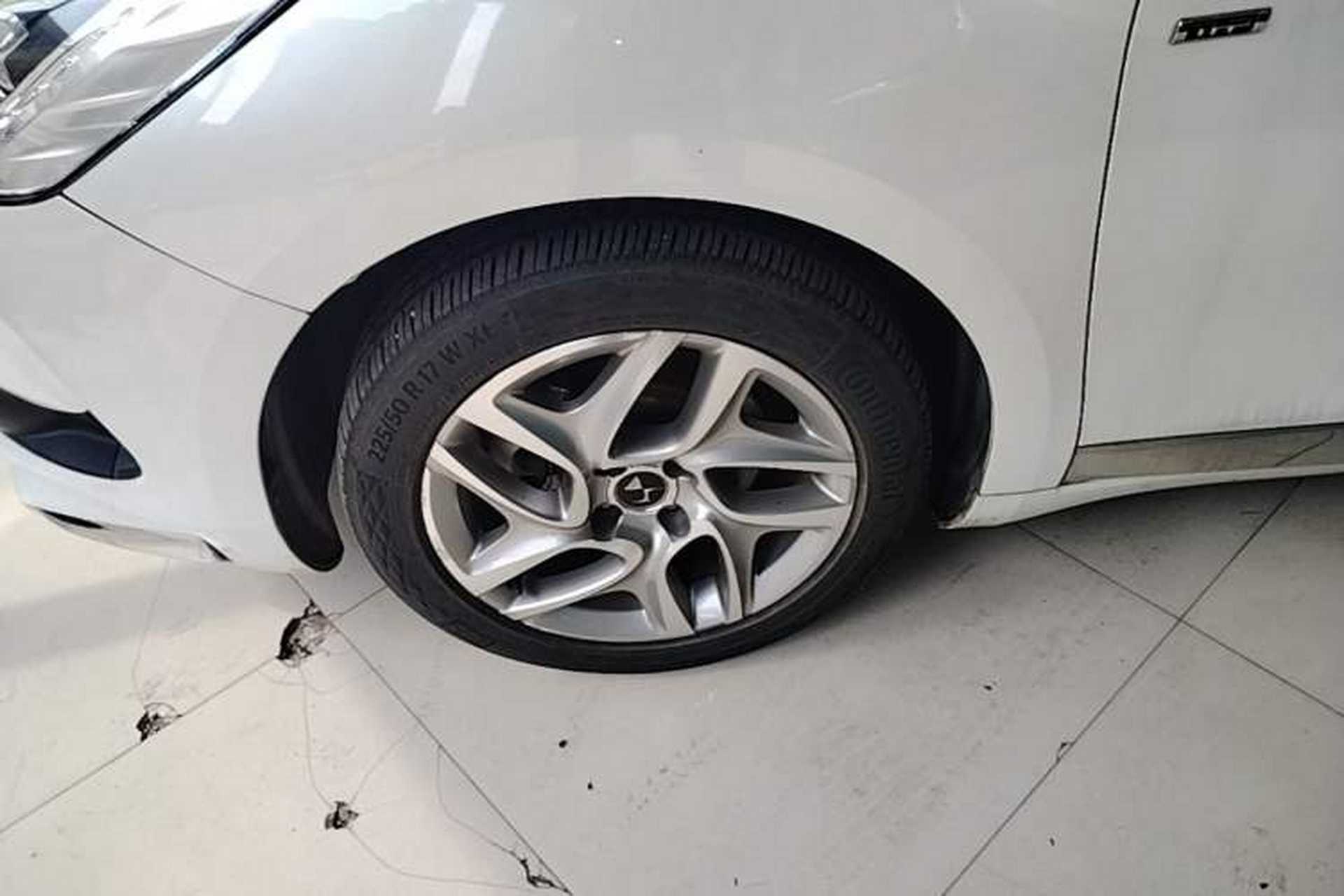 Used DS 5 2015 1.6T Elegant Edition THP160 Exterior 4