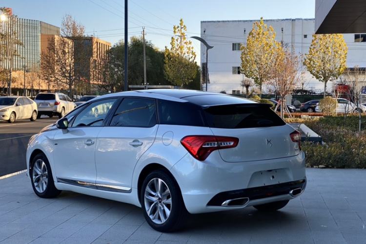 Used DS 5 2015 1.6T Luxury Edition THP160 Exterior 4