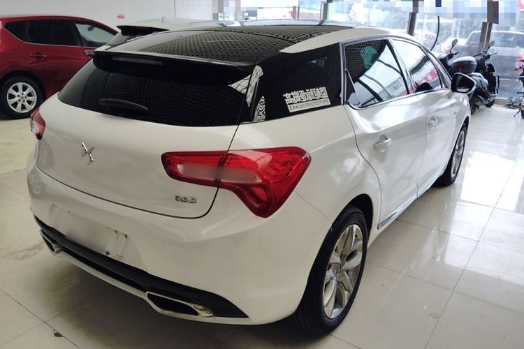 Used DS 5 2015 1.6T Luxury Edition THP160 Exterior 5