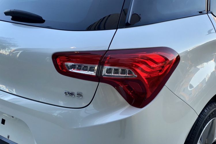 Used DS 5 2015 1.6T Luxury Edition THP160 Exterior 6