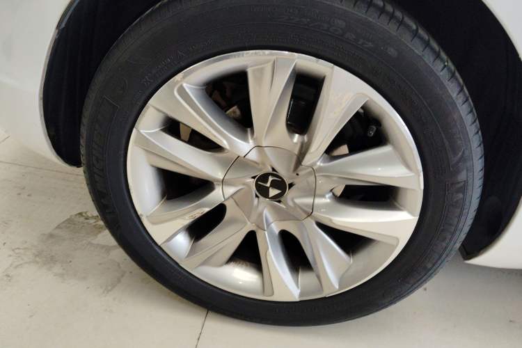 Used DS 5 2015 1.6T Luxury Edition THP160 Exterior 8