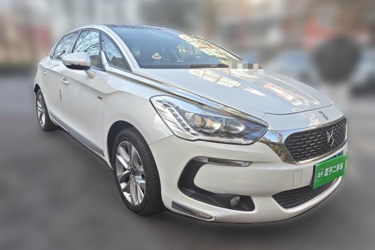 Used DS 5 2015 1.6T Luxury Edition THP160 Front Right 45 Deg