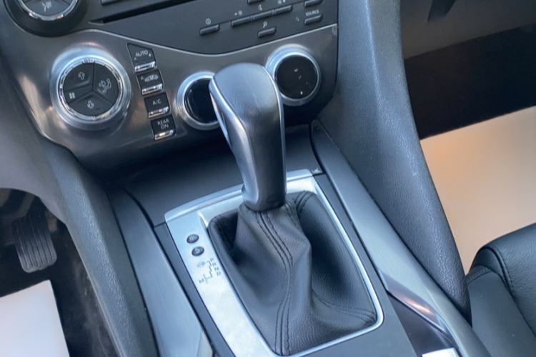Used DS 5 2015 1.6T Luxury Edition THP160 Gear Lever