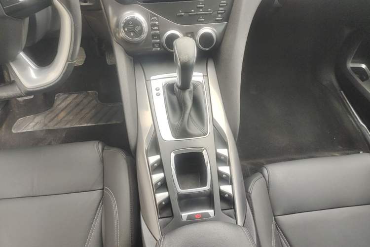 Used DS 5 2015 1.6T Elegant Edition THP160 Gear Lever