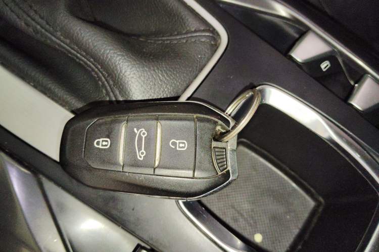 Used DS 5 2015 1.6T Luxury Edition THP160 Interior 1