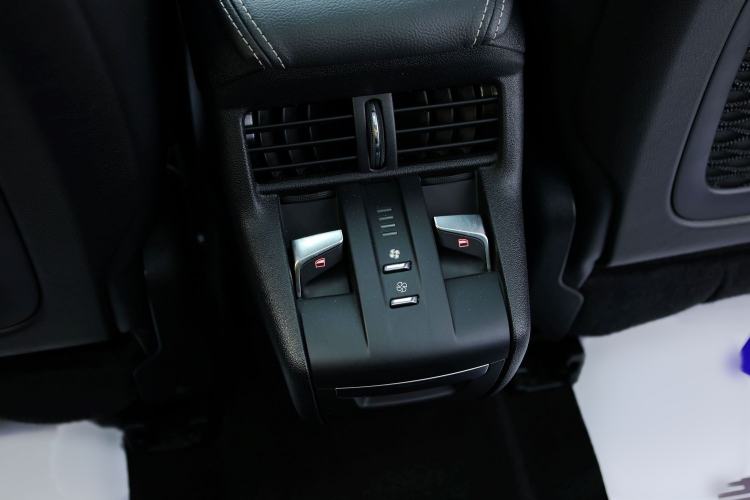 Used DS 5 2015 1.6T Luxury Edition THP160 Interior 12
