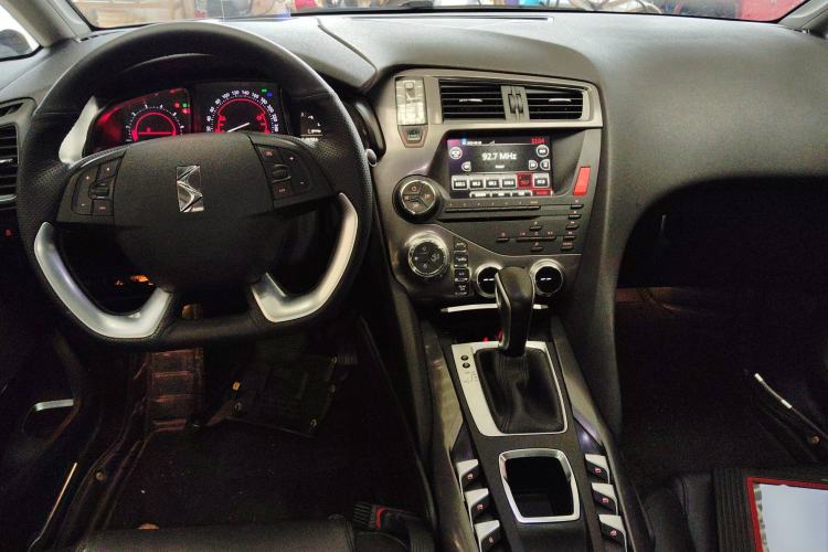 Used DS 5 2015 1.6T Luxury Edition THP160 Interior 2