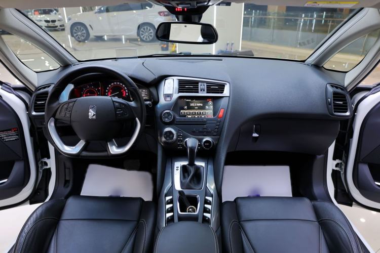 Used DS 5 2015 1.6T Luxury Edition THP160 Interior 3