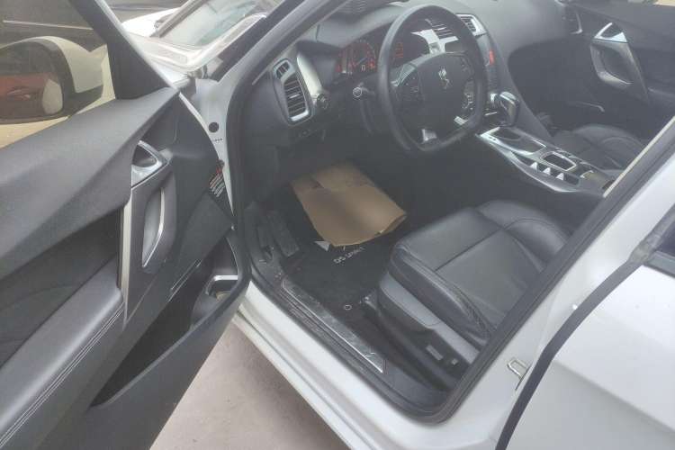 Used DS 5 2015 1.6T Elegant Edition THP160 Interior 3