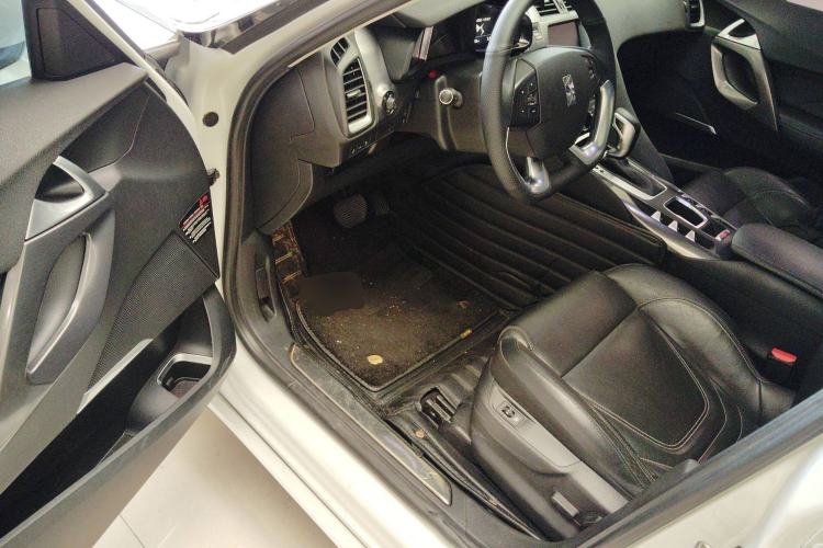 Used DS 5 2015 1.6T Luxury Edition THP160 Interior 3
