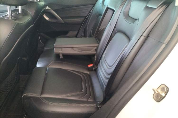 Used DS 5 2015 1.6T Elegant Edition THP160 Interior 4