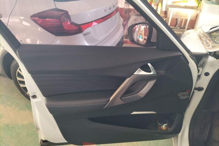 Used DS 5 2015 1.6T Elegant Edition THP160 Interior 7