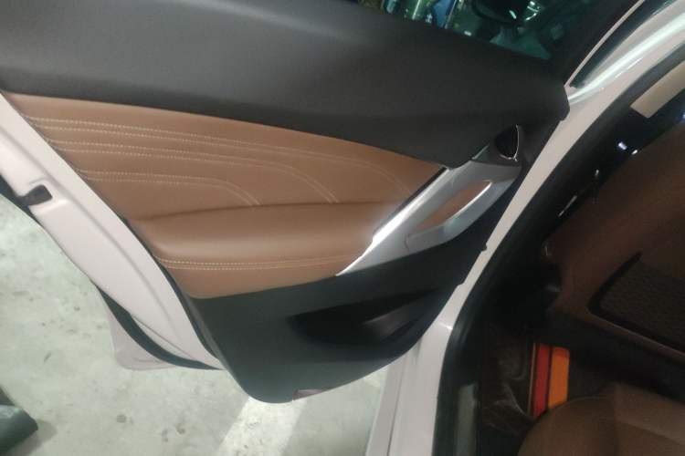 Used DS 5 2015 1.8T Prestige Edition THP200 Interior 8