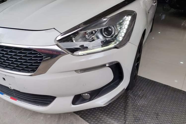 Used DS 5 2015 1.8T Luxury Edition THP200 Left Front Headlight