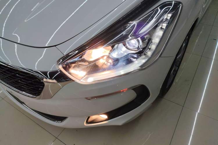 Used DS 5 2015 1.6T Luxury Edition THP160 Left Front Headlight