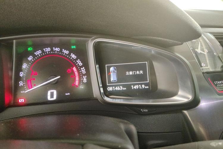 Used DS 5 2015 1.6T Luxury Edition THP160 Odometer Close Up