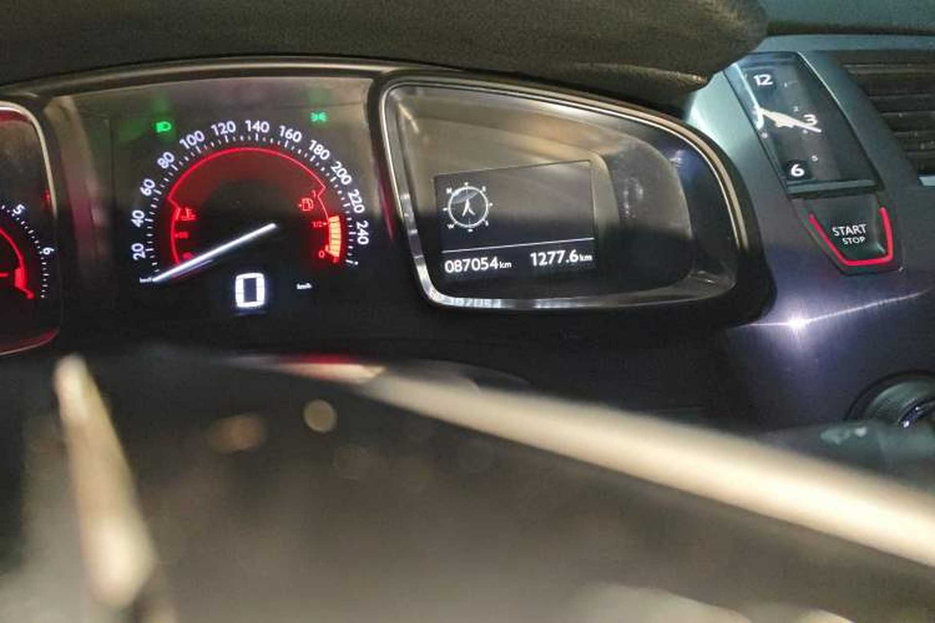 Used DS 5 2015 1.6T Luxury Edition THP160 Odometer Close Up