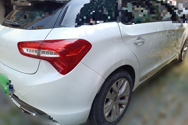 Used DS 5 2015 1.6T Luxury Edition THP160 Rear Right 45 Deg