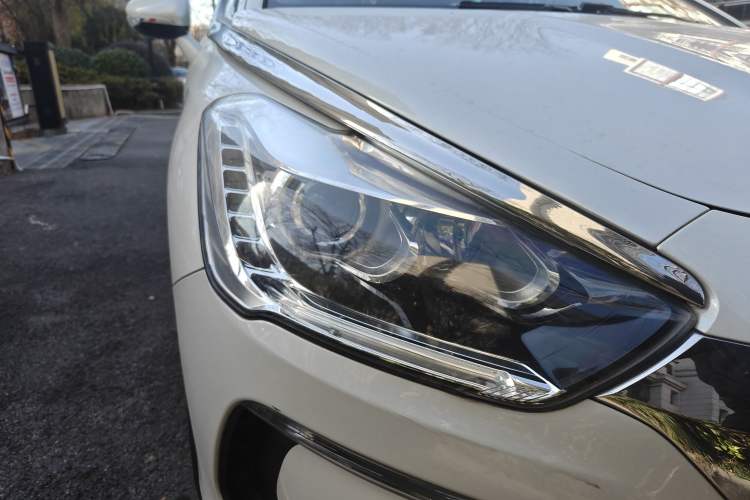 Used DS 5 2015 1.6T Luxury Edition THP160 Right Front Headlight