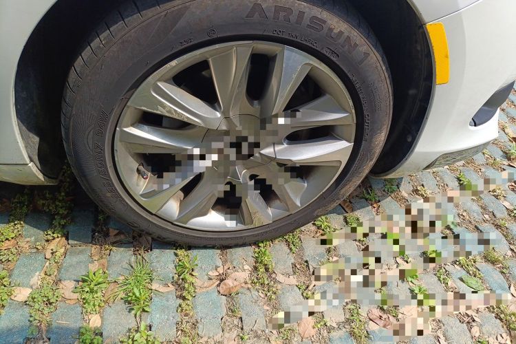 Used DS 5 2015 1.6T Luxury Edition THP160 Right Front Wheel Hub