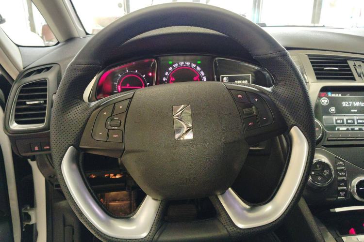 Used DS 5 2015 1.6T Luxury Edition THP160 Steering Wheel
