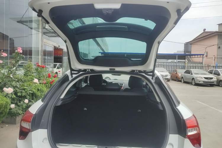 Used DS 5 2015 1.6T Elegant Edition THP160 Trunk