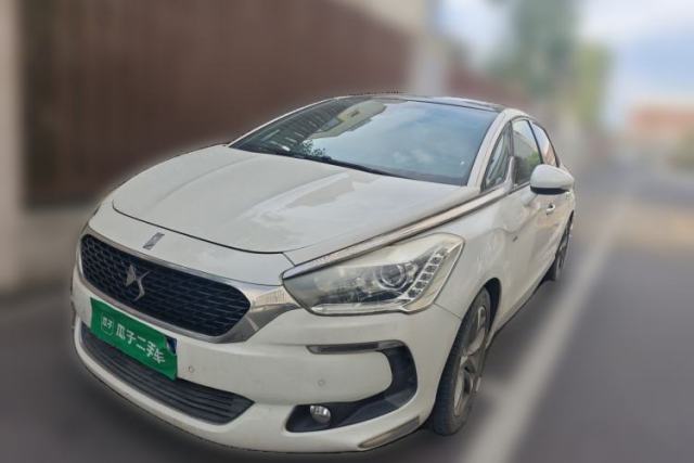 Used DS 5 2015 1.8T Luxury Edition THP200