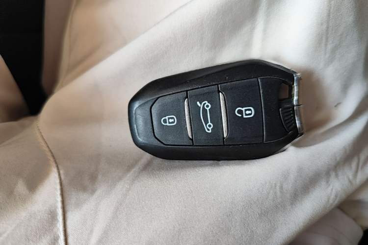 Used DS 5 2015 1.6T Elegant Edition THP160 Vehicle Key