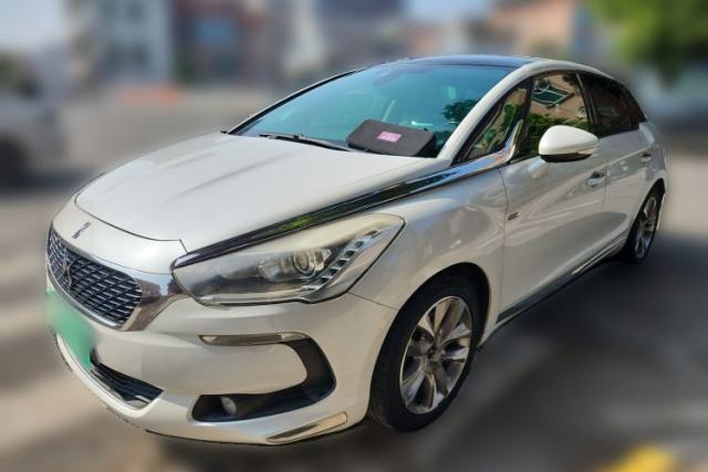 Used DS 5 2015 1.6T Luxury Edition THP160