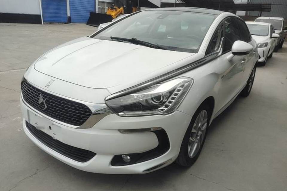 DS 5 2015