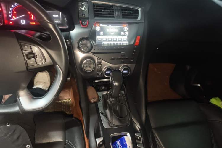 Used DS 5 2015 1.6T Luxury Edition THP160 Audio And AC Panel