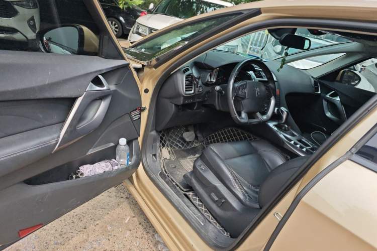 Used DS 5 2015 1.6T Luxury Edition THP160 Driver Seat