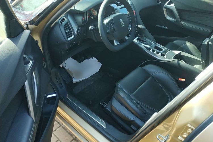 Used DS 5 2015 1.6T Elegant Edition THP160 Driver Seat
