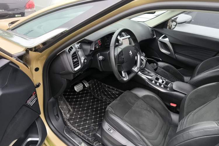 Used DS 5 2015 1.8T 60th Anniversary Limited Edition THP200 Driver Seat